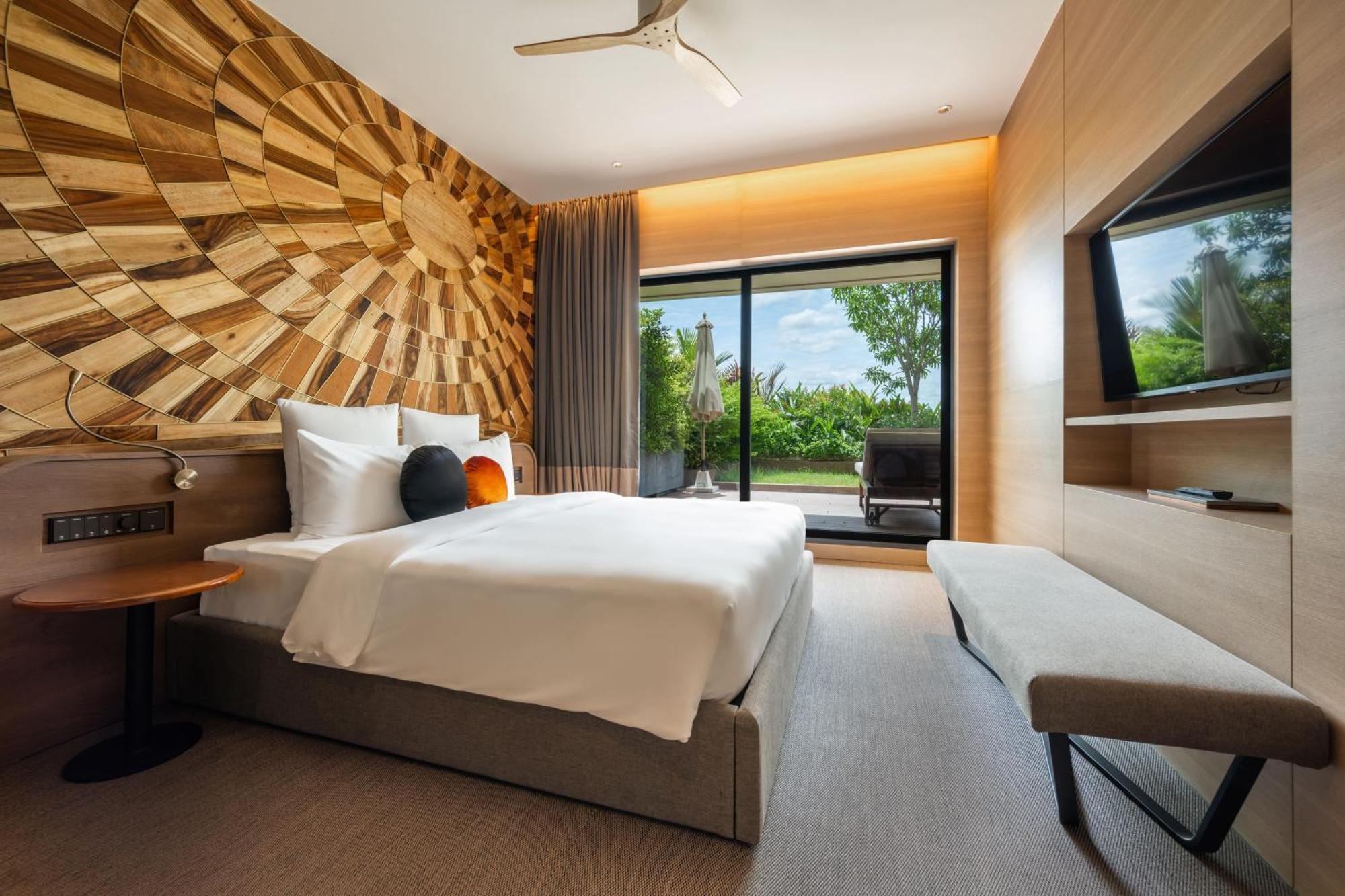 Sun & Moon, Riverside Hotel Phnom Penh Exterior foto
